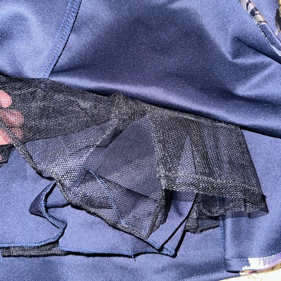 Flowered formal dress, Purple, size small - Picture 3 of 4